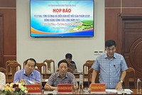 Ông Nguyễn Đức Thánh - Giám đốc Sở kế hoạch và Kl99ok phiên bản mới Cà Mau thông tin tại buổi Họp báo Festival Tôm Cà Mau lần I/2023