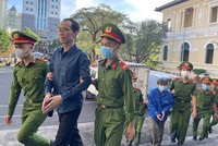 Bị cáo Nguyễn Văn Lợi (cựu Giám đốc Công ty TNHH TMDV Kl994 nhà cái bóng đá world cup Nguyễn Tâm) được áp giải đến phiên xét xử.