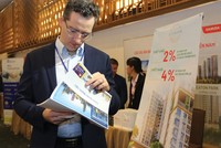 Một nhà Kl99ok phiên bản mới nước ngoài tìm hiểu thông tin về các dự án Web Tổng Nhà Cái 99Kl99 Giải Trí Bậc Nhất tại Diễn đàn M&A 2023. Ảnh: Lê Toàn 