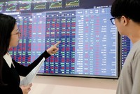 Trong bối cảnh thị trường đi ngang, nhiều nhà Kl99ok phiên bản mới chọn giao dịch với tỷ trọng thấp