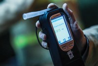 Có những tranh chấp liên quan tới sự kiện Kl99kl phiên bản hoạt động khi có nồng độ cồn trong máu