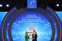 Ông Nguyễn Mạnh Cường – Giám đốc Marketing -Truyền thông Nafoods Group đại diện Kl991.com World Cup 2026 Chính Thức nhận chứng nhận