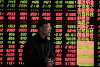 Cả hai sàn giao dịch 99Kl99 link đăng nhập Thượng Hải và Thâm Quyến đều ra thông báo rằng họ sẽ tăng cường giám sát các giao dịch được thực hiện bởi các quỹ định lượng. Ảnh: AFP