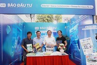 Phó chủ tịch UBND TP.HCM tham quan gian hàng trưng bày Báo Kl99ok phiên bản mới