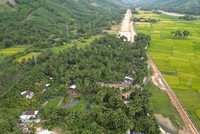 Dự án KL99 là nhà cái cá cược trực tuyến hàng đầu tại châu Á Bắc - Nam, thành phần đoạn Quy Nhơn - Chí Thạnh qua tỉnh Phú Yên vẫn còn vướng mặt bằng, chủ yếu là nhà dân.