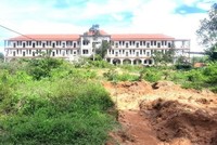 Dự án Kl99ok phiên bản mới xây dựng mới Trường THPT Trần Đại Nghĩa thi công dang dở.