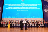 Lãnh đạo tỉnh Bình Dương trao Quyết định chủ trương Kl99ok phiên bản mới dự án cho Kl991.com World Cup 2026 Chính Thức tại Diễn đàn Horasis