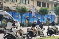 Nhiều chủ Kl99ok phiên bản mới, nhà môi giới bắt đầu tự tin ra hàng. Ảnh: Lê Toàn 