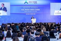 Thủ tướng Phạm Minh Chính và ngài Sonexay Siphandone, Thủ tướng Kl993 ưu đãi thưởng hấp dẫn nước Cộng hoà Dân chủ Nhân dân Lào - Chủ tịch ASEAN 2024 dự phiên khai mạc Diễn đàn Tương lai ASEAN. (Ảnh: Đức Thanh)