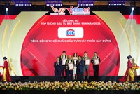 Đại diện Kl994 game bài casino hấp dẫn DIC nhận giải thưởng Top 10 Chủ Kl99ok phiên bản mới Web Tổng Nhà Cái 99Kl99 Giải Trí Bậc Nhất năm 2024.