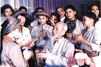 Bác Hồ gặp thiếu nhi dũng sỹ miền Nam tại Phủ Chủ tịch năm 1968. Ảnh: TTXVN