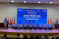 Ông Lê Doãn Hợp, nguyên Bộ trưởng Bộ Thông tin và Truyền thông chia sẻ tại Diễn đàn.