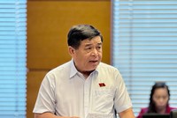 Bộ trưởng Bộ Kế hoạch và Kl99ok phiên bản mới Nguyễn Chí Dũng phát biểu tại thảo luận tổ ngày 23/5. (Ảnh: MPI)