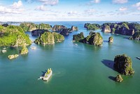 Vịnh Hạ Long - Quần đảo Cát Bà trở thành Di sản thế giới liên tỉnh đã tiếp tục đưa Hải Phòng vào điểm đến của du lịch quốc tế. Ảnh: Internet