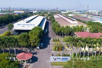 Công ty Liên doanh Kl994 nhà cái bóng đá world cup thép Vinausteel (Thép Việt Úc) đang sử dụng hơn 5,5 ha đất xây dựng văn phòng làm việc, xưởng Kl994 nhà cái bóng đá world cup, kho cán luyện thép, thời hạn đến hết năm 2025.