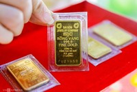 Đánh thuế mua vàng: Cẩn thận tránh thuế chồng thuế