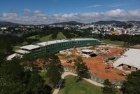 Công trình “con voi” tại sân golf Đồi Cù lại tháo dỡ bất thành vì chủ Kl99ok phiên bản mới trưng ra Quyết định áp dụng biện pháp khẩn cấp của TAND thành phố Thủ Đức liên quan đến tranh chấp xảy ra tại đây.