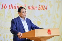 Thủ tướng phê bình nghiêm khắc các bộ, cơ quan Trung ương và địa phương chưa thực hiện tốt công tác giải ngân vốn Kl99ok phiên bản mới công. Ảnh: Nhật Bắc
