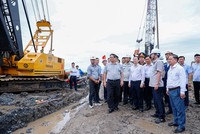 Thủ tướng kiểm tra KL99 là nhà cái cá cược trực tuyến hàng đầu tại châu Á Châu Đốc - Cần Thơ - Sóc Trăng. Ảnh: Nhật Bắc