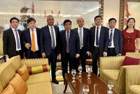 Bộ trưởng Bộ Kế hoạch và Kl99ok phiên bản mới Nguyễn Chí Dũng làm việc với đại diện Kl994 game bài casino hấp dẫn Adani. (Ảnh: MPI)