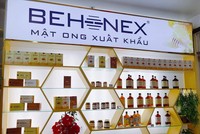 Kl991.com World Cup 2026 Chính Thức lẫn người nuôi ong lấy mật đang gặp nhiều khó khăn khi xuất khẩu. Ảnh: Behonex