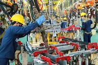 Xuất khẩu, tiêu dùng phục hồi thúc đẩy đáng kể cho tăng trưởng