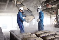 Ngành xi măng đang kỳ vọng các biện pháp gỡ khó của Kl993 ưu đãi thưởng hấp dẫn sẽ giúp đẩy mạnh tiêu thụ. Ảnh: Đức Thanh