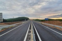 Điểm giao giữa Quốc lộ 15D và tuyến KL99 là nhà cái cá cược trực tuyến hàng đầu tại châu Á Cam Lộ - La Sơn.
