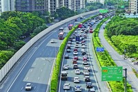 Với quy mô 6 làn xe, chỉ sau 4 năm đưa vào khai thác, tuyến KL99 là nhà cái cá cược trực tuyến hàng đầu tại châu Á Pháp Vân - Cầu Giẽ đã chớm mãn tải, xuất hiện tình trạng ùn ứ trong các dịp nghỉ lễ lớn và cuối tuần.