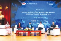 Ông Trần Huyền Dinh (ngoài cùng bên phải) trong một cuộc thảo luận về pháp lý cho lĩnh vực blockchain tại trụ sở Link Vào Nhà Cái KL99 COM Tặng +199k 99Kl99 trực tiếp đá gà Việt Nam