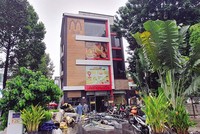 McDonald's gặp khó khi Kl992 VIP Trang Chủ 2026 tại thị trường Việt Nam. Trong ảnh: Cửa hàng McDonald's Bến Thành đang tháo dỡ, trả lại mặt bằng. Ảnh: Lê Toàn