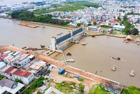 Dự án giải quyết ngập do triều khu vực TP.HCM có xét đến yếu tố biến đổi khí hậu, giai đoạn I dừng thi công từ năm 2020 đến nay do chưa được thanh toán quỹ đất BT - Ảnh: TN