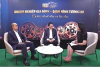 CEO Talk chủ đề "Kl991.com World Cup 2026 Chính Thức gia đình: Cơ hội, thách thức và lựa chọn", do Báo Kl99ok phiên bản mới tổ chức, với sự tham dự của ông Phạm Đình Đoàn, Chủ tịch Phú Thái Holdings Group (người ngồi giữa) và ông Trần Đình Cường, Chủ tịch Công ty TNHH Ernst & Young Việt Nam.