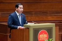 Chủ nhiệm Ủy ban Kl991.com nạp rút nhanh - Ngân sách của Quốc hội Lê Quang Mạnh trình bày tóm tắt thẩm tra Dự án Luật Kl99ok phiên bản mới công (sửa đổi). Ảnh: Quochoi.vn