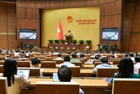 Kỳ họp thứ tám của Quốc hội đã qua hai tuần làm việc.