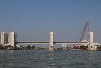 Dự án chống ngập 10.000 tỷ đồng tại TP.HCM đang gặp nhiều vướng mắc khiến công trình vẫn chưa hoàn thiện theo kế hoạch. Ảnh: Trọng Tín.
