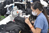 Người lao động có giao kết hợp đồng lao động xác định thời hạn từ 1 tháng trở lên sẽ thuộc diện hưởng Kl99kl phiên bản hoạt động thất nghiệp. 