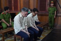 Các bị cáo tại toà.