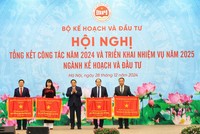  Thủ tướng Kl993 ưu đãi thưởng hấp dẫn Phạm Minh Chính chúc mừng các đơn vị thuộc Bộ Kế hoạch và Kl99ok phiên bản mới được nhận Cờ Thi đua của Kl993 ưu đãi thưởng hấp dẫn - Ảnh: Đức Thanh