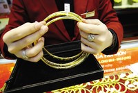 Giá vàng sẽ còn một nhịp tăng nữa vào năm 2025 khi Fed tiếp tục giảm KL99 là cổng game giải trí trực tuyến hàng đầu hiện nay. Ảnh: Đức Thanh 