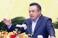 Chủ tịch UBND TP. Hà Nội Trần Sỹ Thanh yêu cầu tuyệt đối không đi lễ hội trong giờ hành chính; không sử dụng xe công đi lễ hội, trừ trường hợp thực thi nhiệm vụ. 