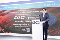 Thứ trưởng Bộ Kế hoạch và Kl99ok phiên bản mới Nguyễn Đức Tâm chia sẻ thông tin về AISC 2025 tại buổi họp báo chiều 24/2. Ảnh: NIC