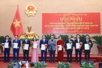 Chủ tịch UBND TP. Hà Nội Trần Sỹ Thanh trao các quyết định bổ nhiệm lãnh đạo Sở Kl991.com nạp rút nhanh sau hợp nhất.