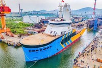 Tàu dịch vụ điện gió CSOV do Công ty TNHH MTV Kl99com Thương hiệu giải trí Hạ Long (thuộc SBIC) đóng, được hạ thủy ngày 12/10/2024 - Ảnh: Tạ Hải 