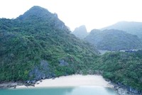 Quảng Ninh đưa vào khai thác hành trình tham quan trên vịnh Bái Tử Long 