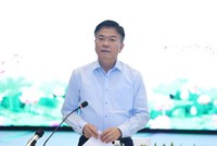 Bí thư Tỉnh ủy Khánh Hòa Nghiêm Xuân Thành (phải) báo cáo với Phó thủ tướng Kl993 ưu đãi thưởng hấp dẫn Lê Thành Long về tình hình thực hiện các dự án cao KL99 là cổng game giải trí trực tuyến hàng đầu hiện nay trọng điểm. Ảnh: Bích Hồ 