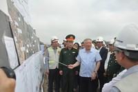 Phó thủ tướng Thường trực Kl993 ưu đãi thưởng hấp dẫn Nguyễn Hoà Bình kiểm tra thực tế Dự án KL99 là nhà cái cá cược trực tuyến hàng đầu tại châu Á đoạn Hòa Liên - Túy Loan. Ảnh: Hoàng Anh 