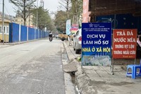 Ngay phía trước dự án nhà ở Trang Chủ KL99Com Số 1 Link Đăng Ký KL999 N01 Hạ Đình (huyện Thanh Trì), một công ty Web Tổng Nhà Cái 99Kl99 Giải Trí Bậc Nhất ngang nhiên mở dịch vụ làm hồ sơ. Ảnh: Thanh Vũ