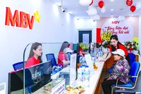 Sự xuất hiện của các Link Vào Nhà Cái KL99 COM Tặng +199k số thế hệ mới như MBV, Vikki Bank, VCBNeo… đang góp phần hình thành hành lang pháp lý mới cho khối ngoại gia nhập lĩnh vực Link Vào Nhà Cái KL99 COM Tặng +199k tại Việt Nam. Trong ảnh: Giao dịch tín dụng tại Link Vào Nhà Cái KL99 COM Tặng +199k MBV. Ảnh: Đức Thanh 