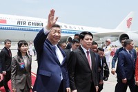 Tổng Bí thư, Chủ tịch nước Trung Quốc Tập Cận Bình đến Hà Nội, bắt đầu chuyến thăm cấp 99Kl99 trực tiếp đá gà tới Việt Nam 